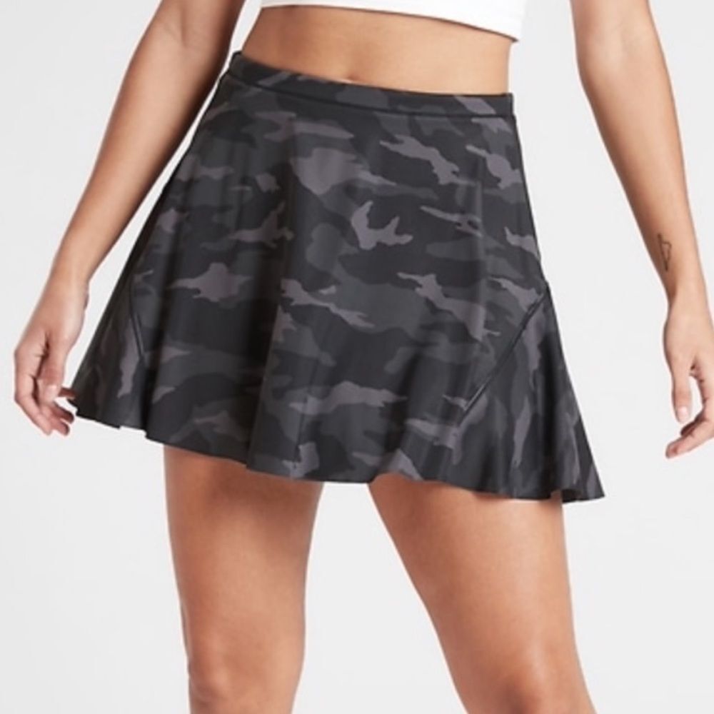 Athleta 14” Match Point‎ High Rise Black Camo Tennis Skirts Size S/M